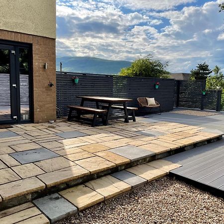 Stylish, Central Studio With Kitchen & Large Deck Fort William Luaran gambar